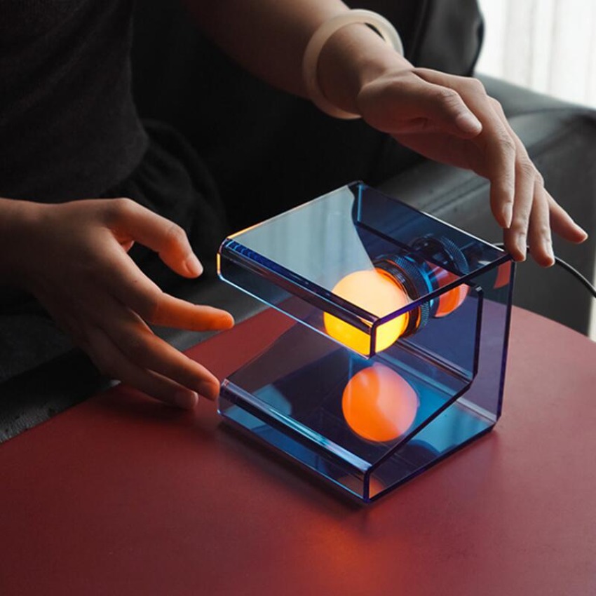 Desk Setup Minimalist - Lampe de table cube moderne en